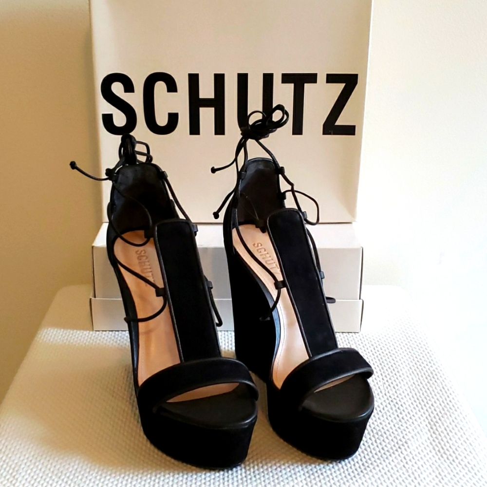 NWB SCHUTZ Marya Black Suede Lace Up T-strap Platform Sandals  Size: 9